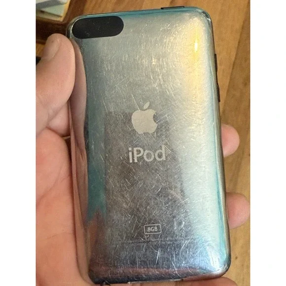 Apple iPod touch 2nd Gen/2009 8GB (MC086LL)